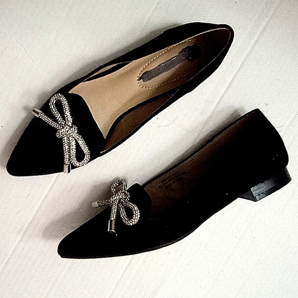 VERSONA Rhinestone Bow Suede Point-Toe Ballet Flats NWT - Picture 7 of 7